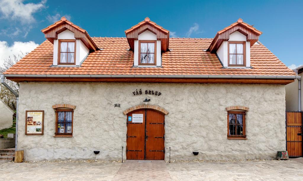 VÁŠ SKLEP - vinný sklep a penzion Znojmo Quarto foto