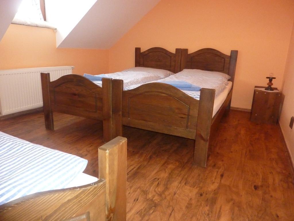 VÁŠ SKLEP - vinný sklep a penzion Znojmo Quarto foto