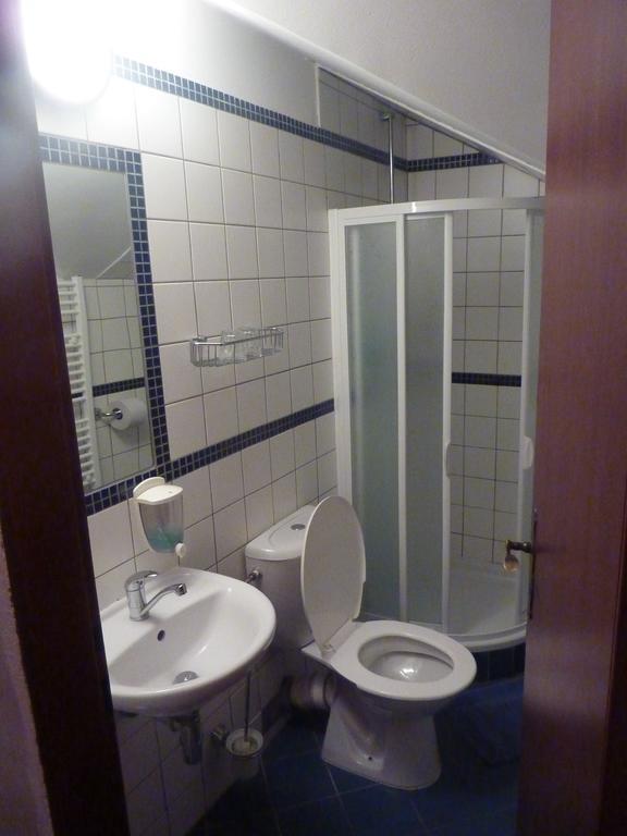 VÁŠ SKLEP - vinný sklep a penzion Znojmo Quarto foto